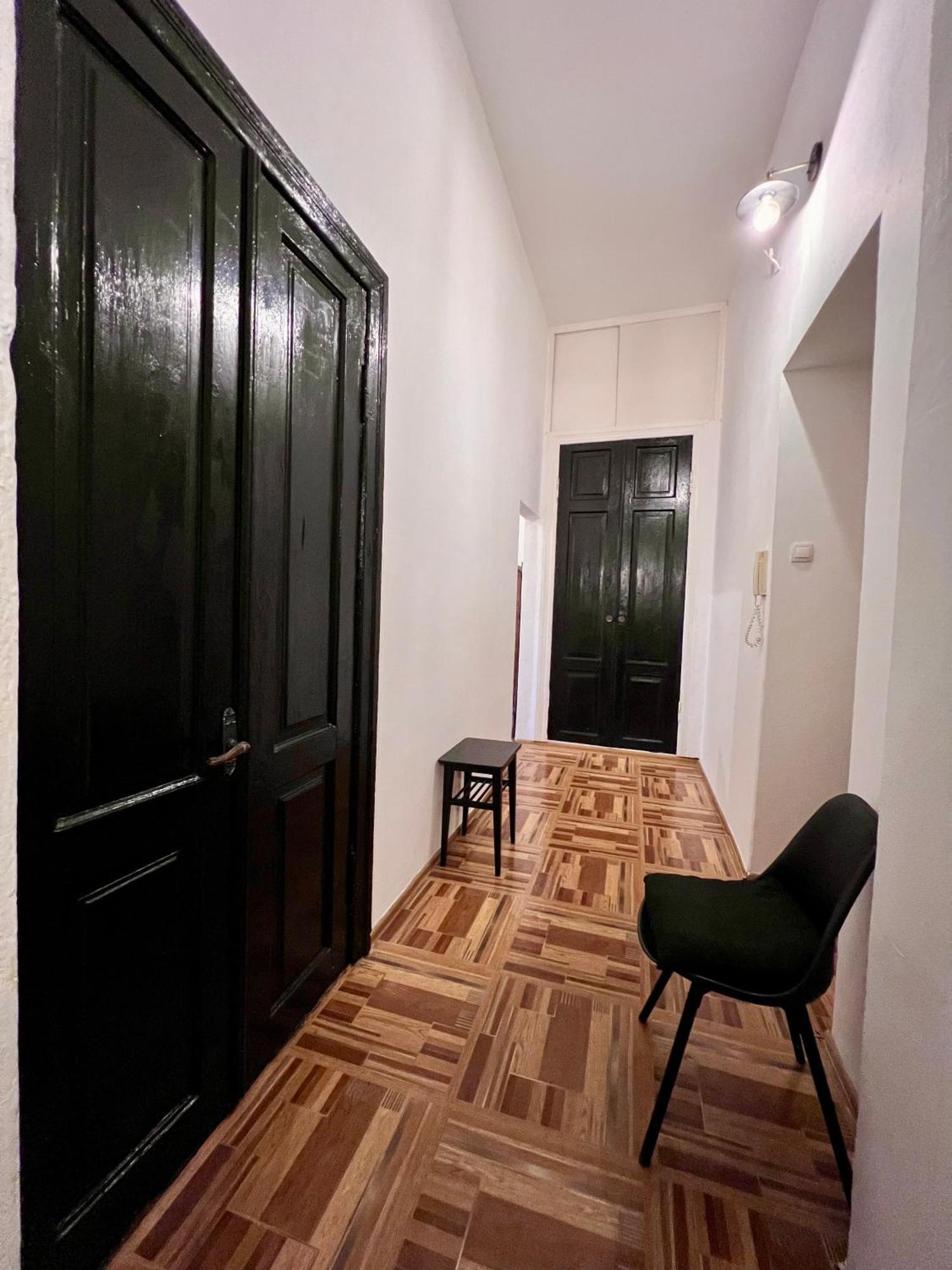 Апартаменты Loft On Maidan Independence Square Киев Экстерьер фото